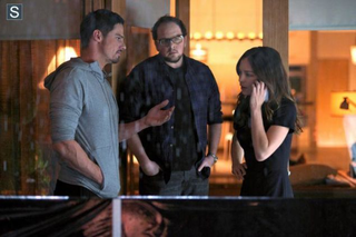 Illustration for article titled Who Are All These New People In This Avengers 2 Set Video?